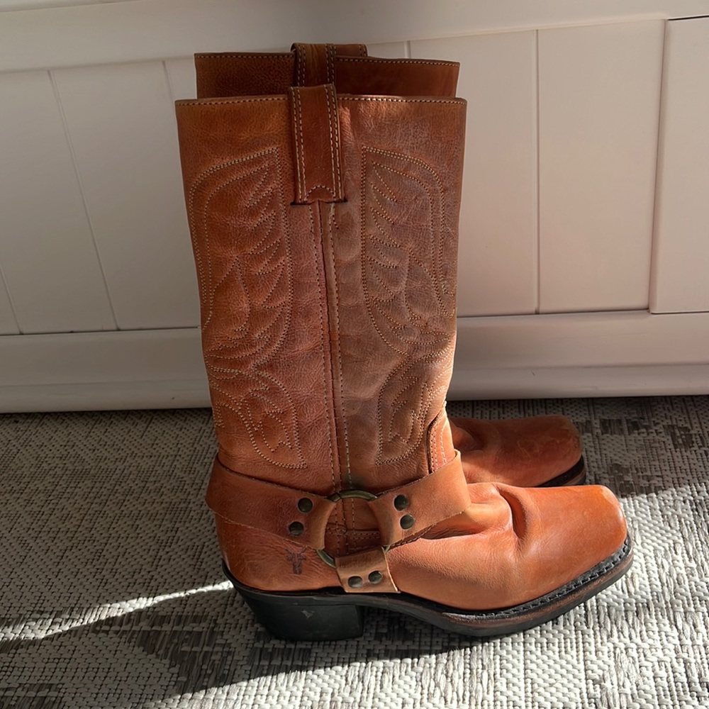 Frye Vintage Eagle Stitched Harness Boots 🦅